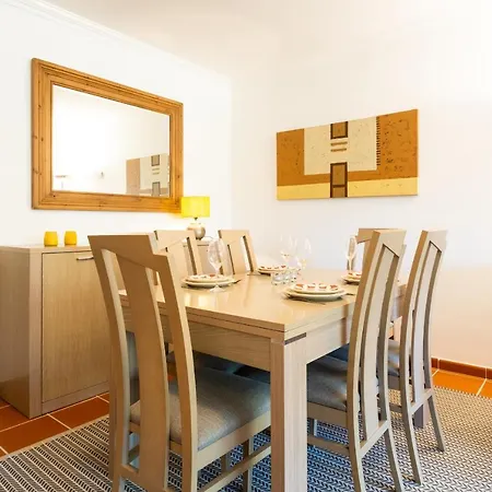 Praia Del Rey Holiday Apartment *